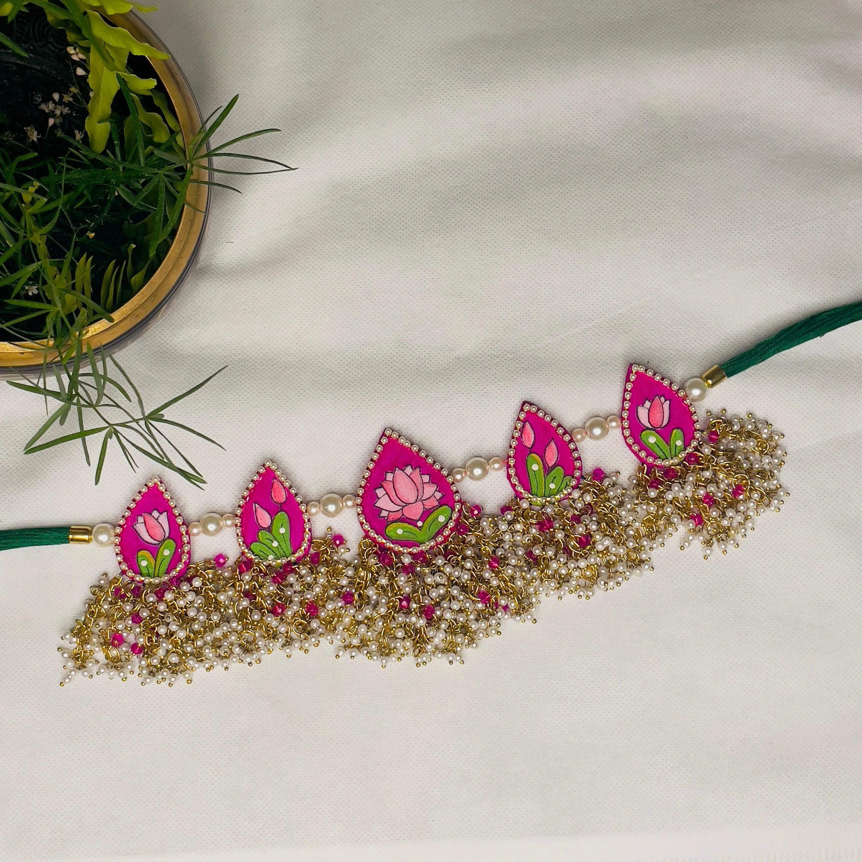 Amelia Handpainted (Choker)