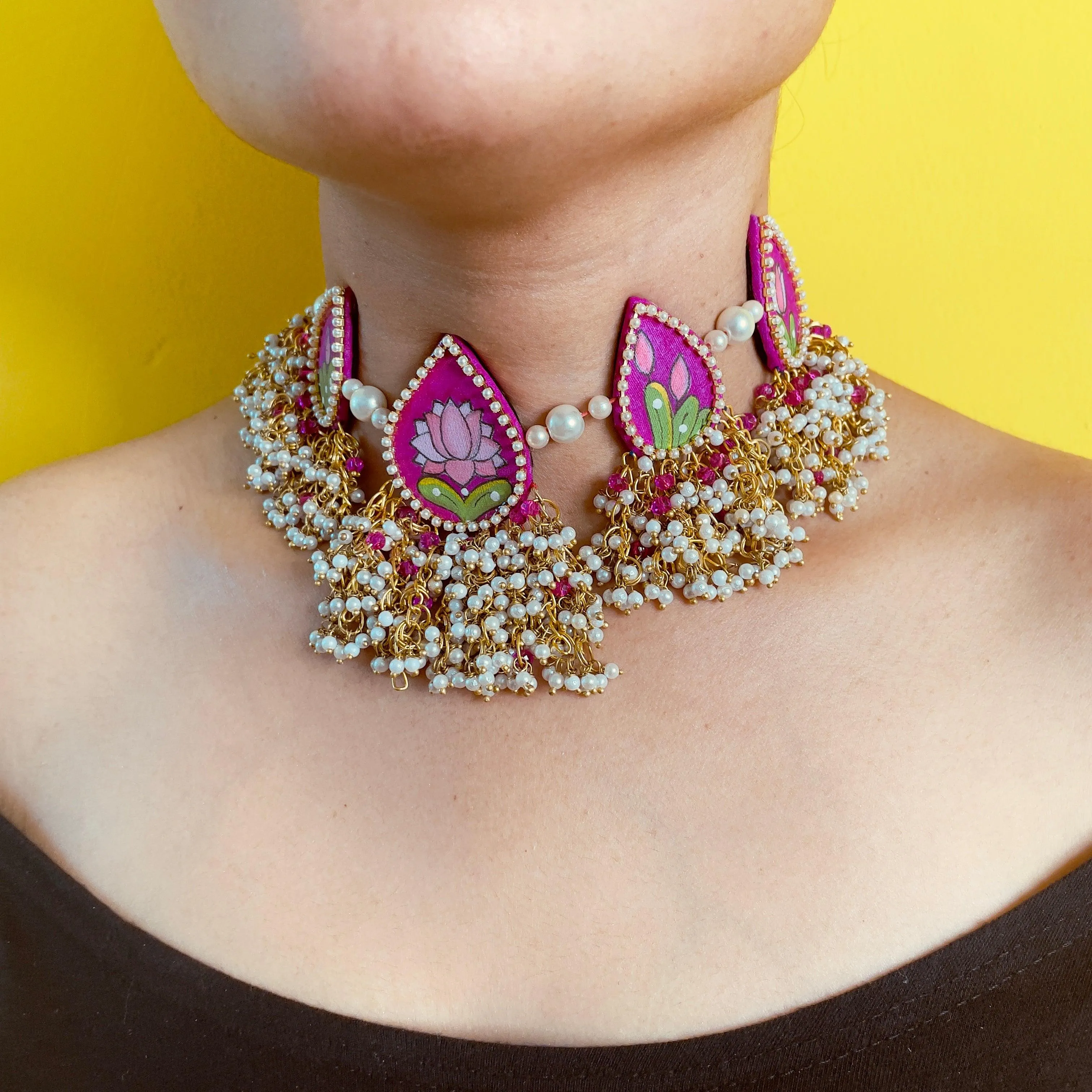 Amelia Handpainted (Choker)