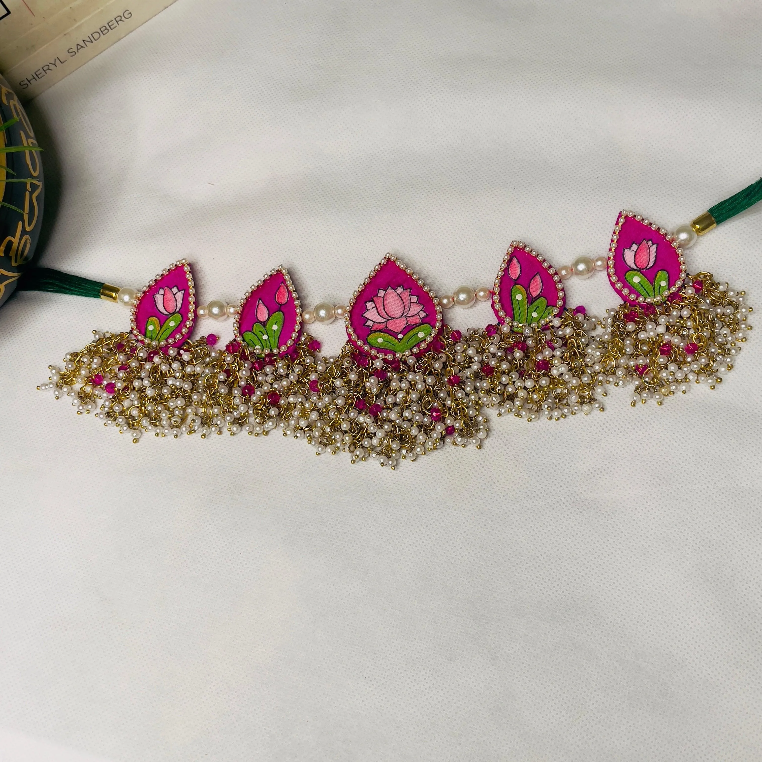 Amelia Handpainted (Choker)