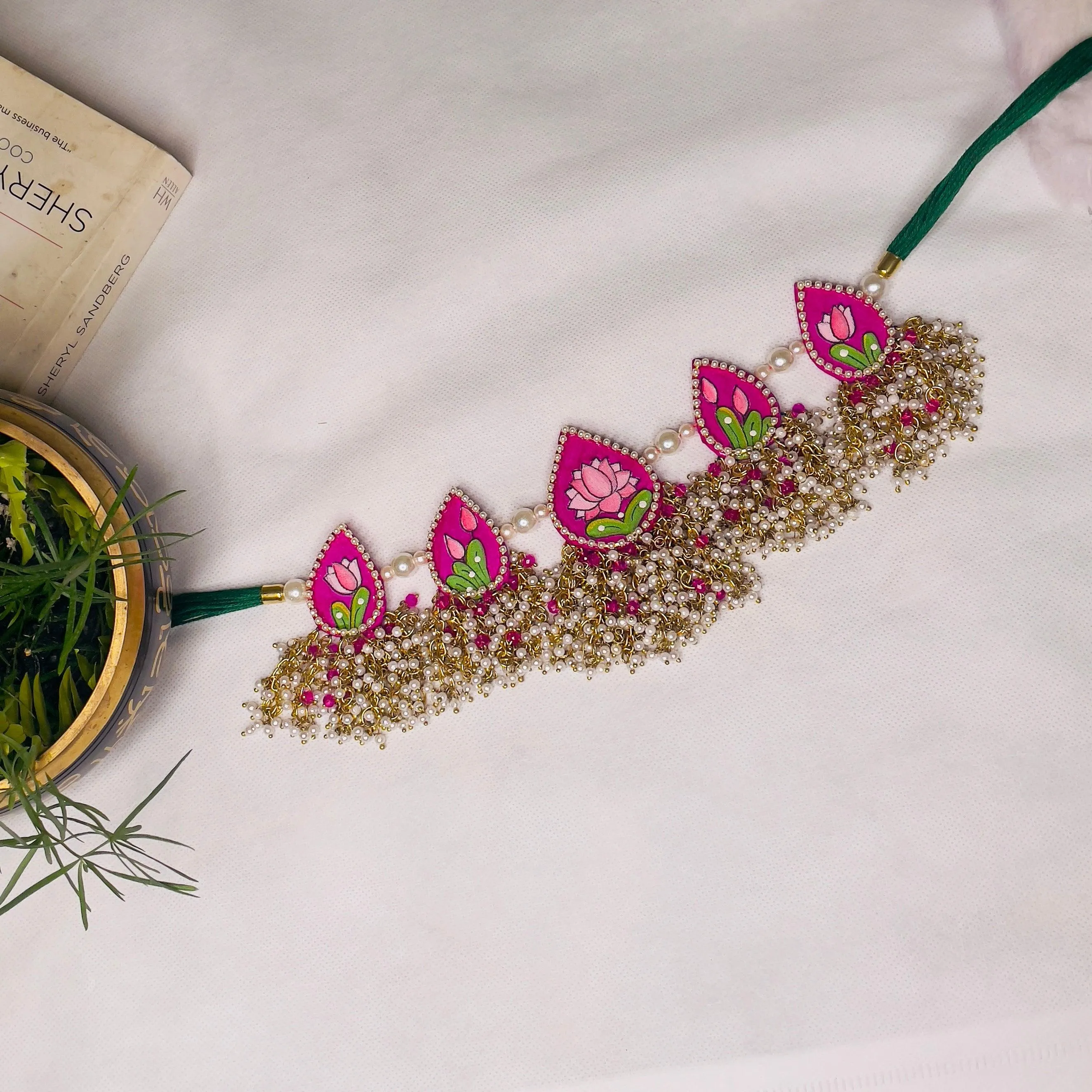 Amelia Handpainted (Choker)