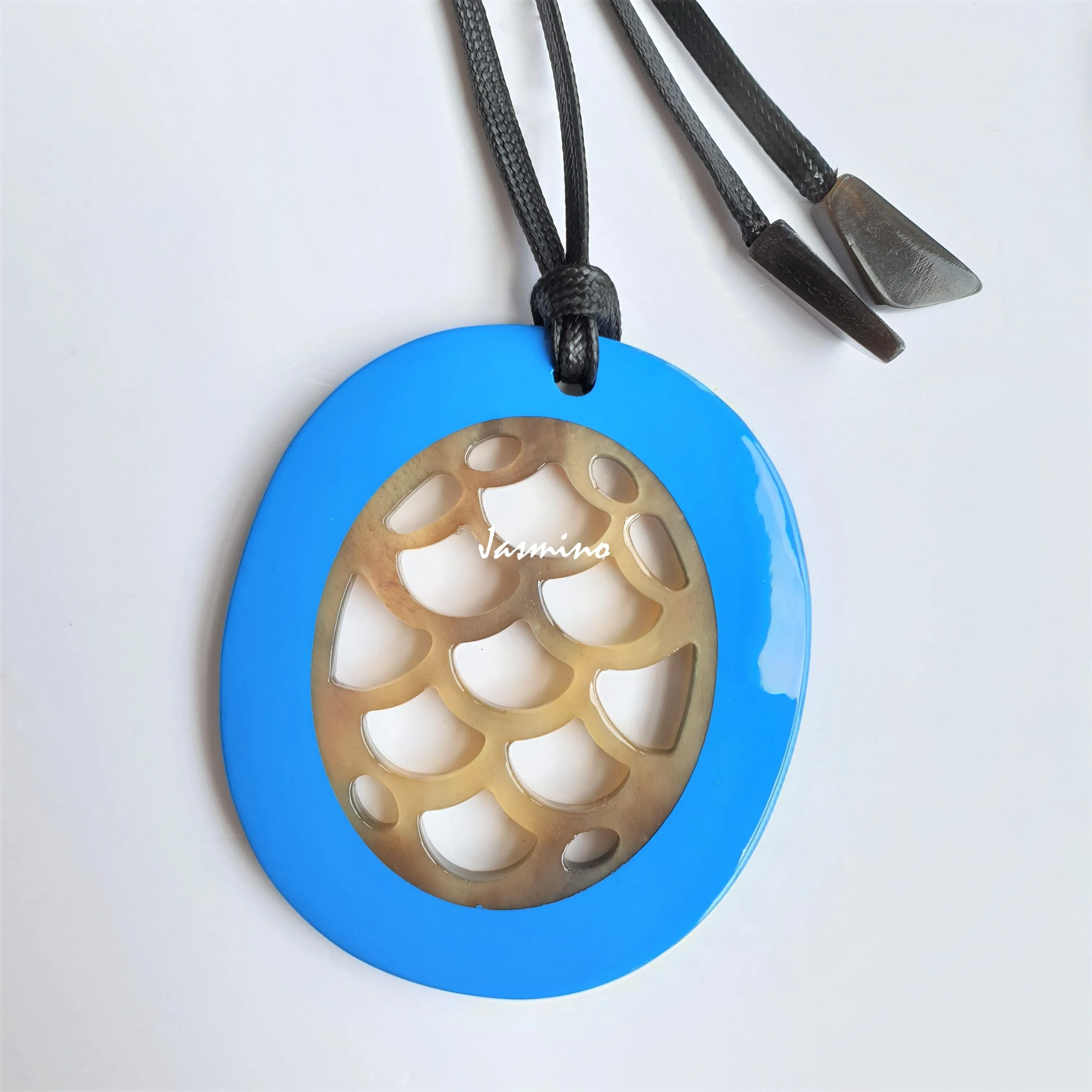 Handmade Pendant J18281, Made by Natural Buffalo Horn and Lacquer