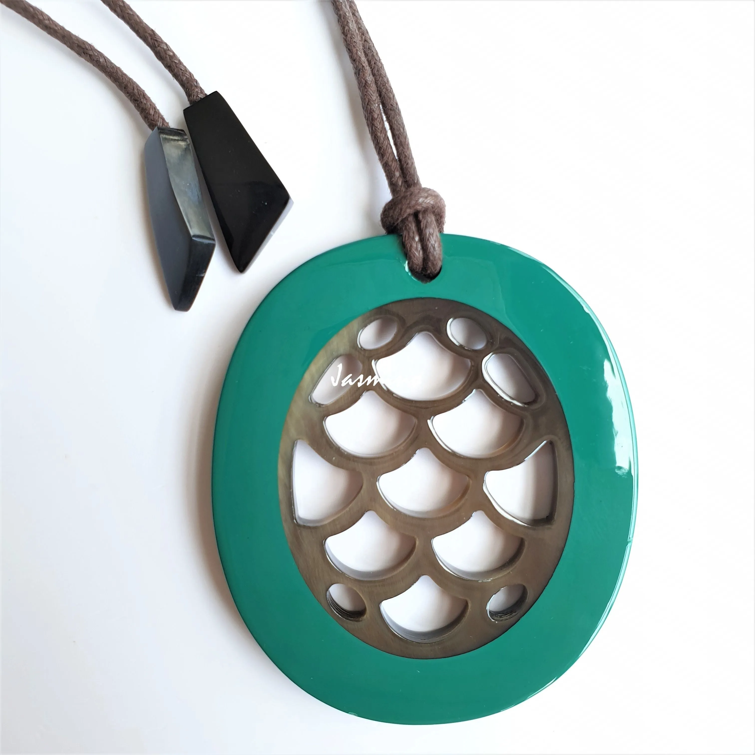 Handmade Pendant J18281, Made by Natural Buffalo Horn and Lacquer