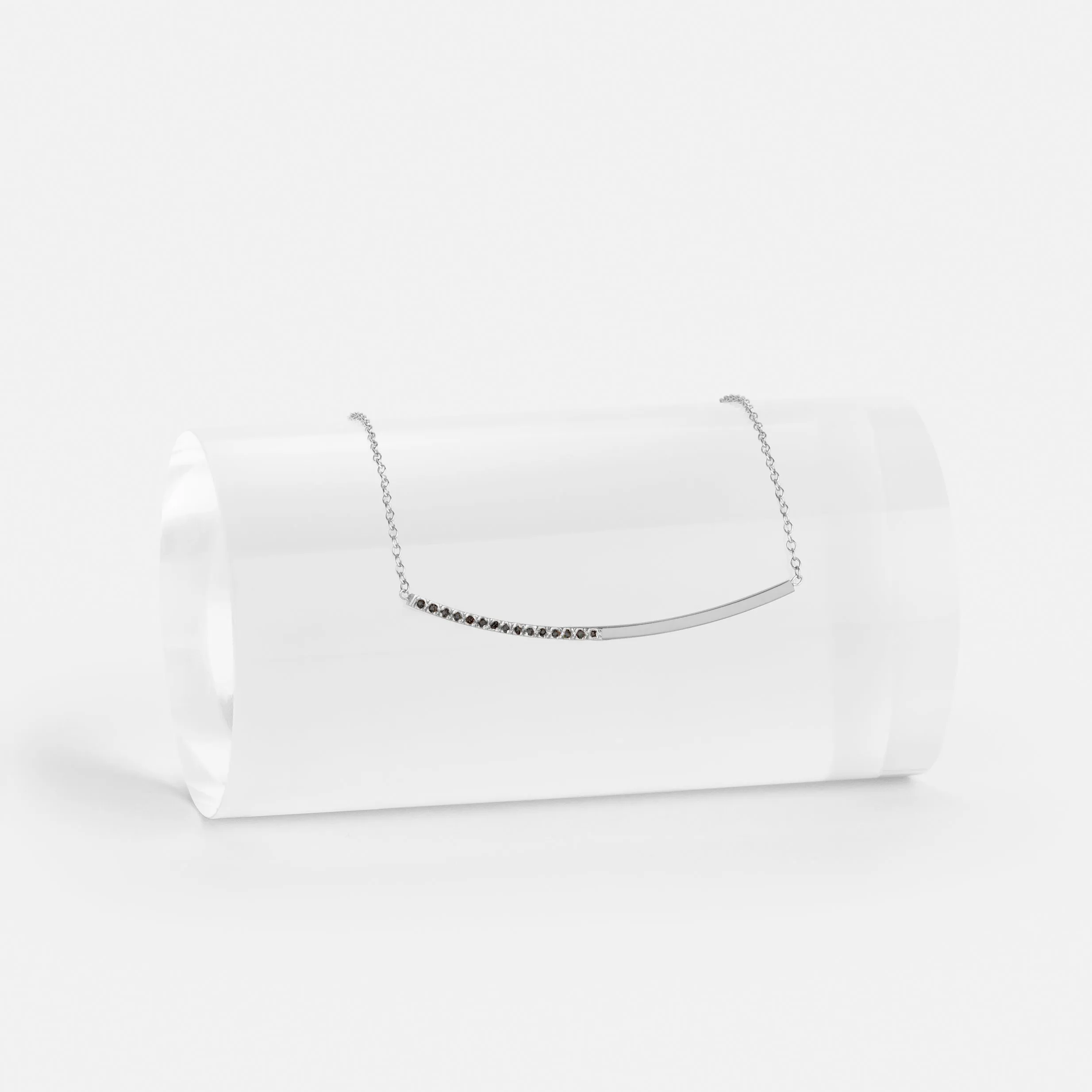 Iva Choker