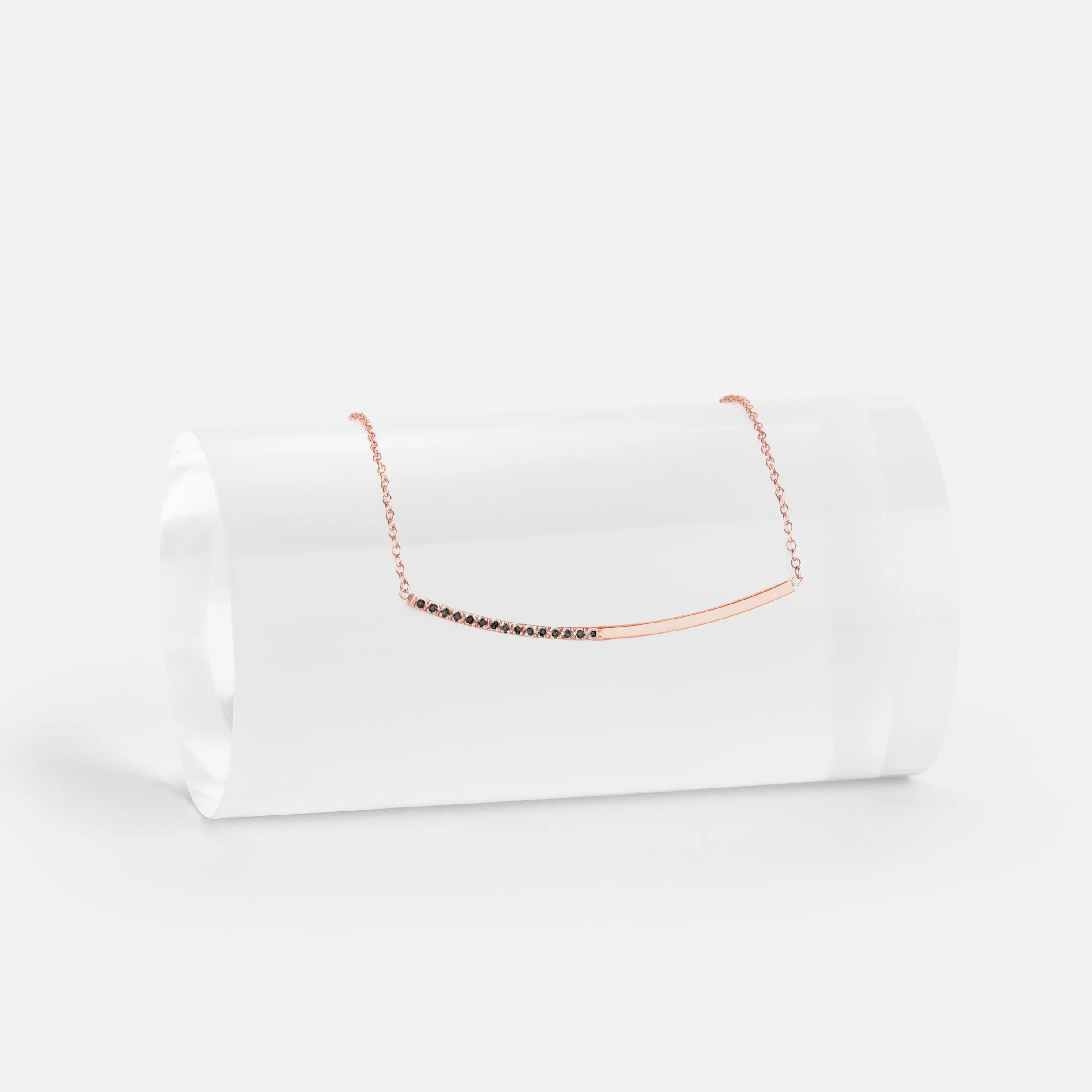 Iva Choker