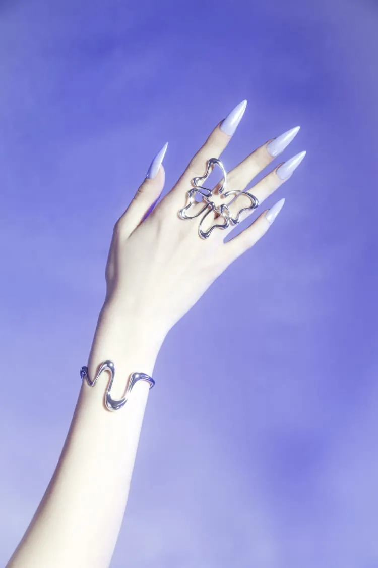 Large butterfly ring in silver