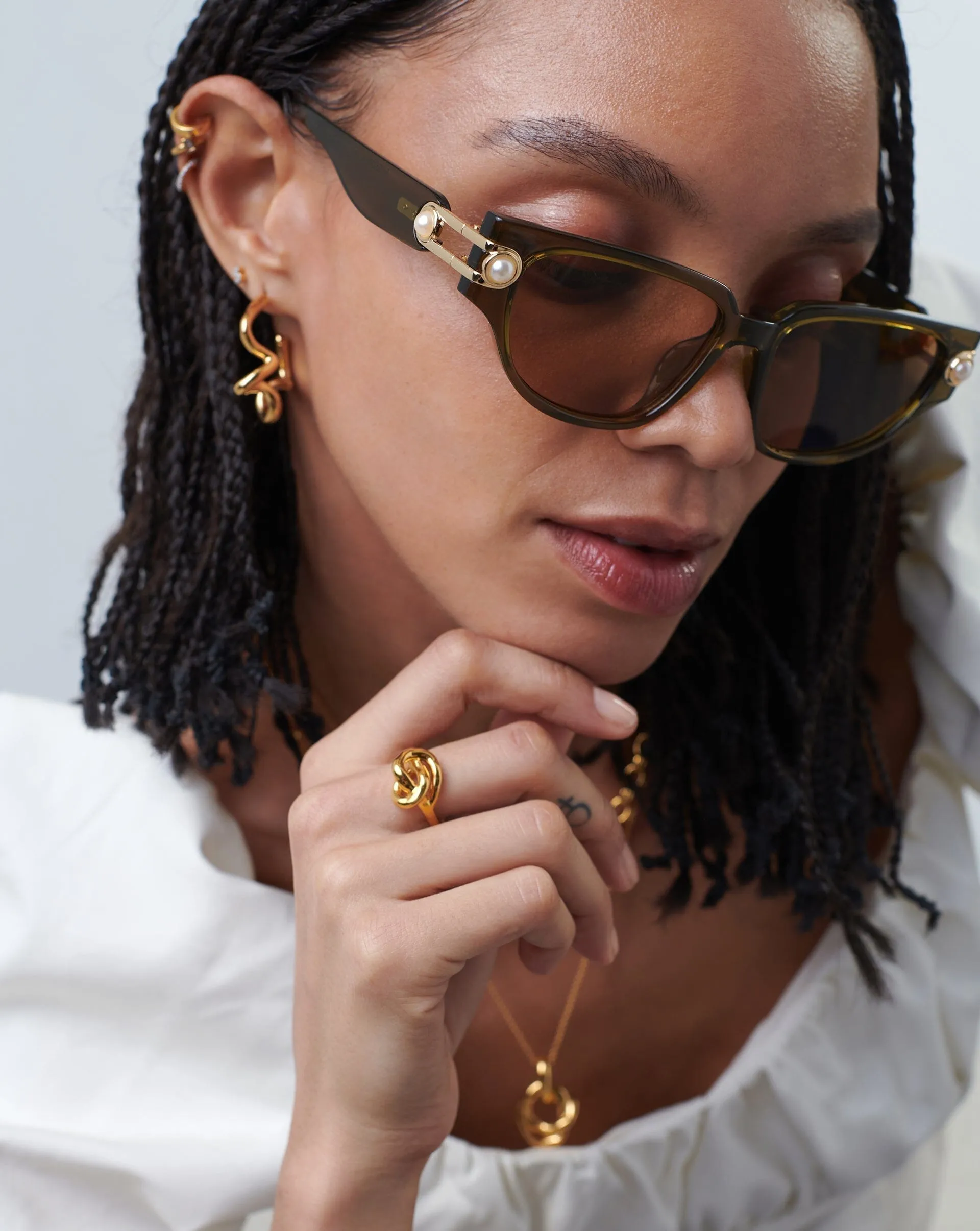 Le Specs Serpens Link Cat-Eye Sunglasses | Olive/Pearl