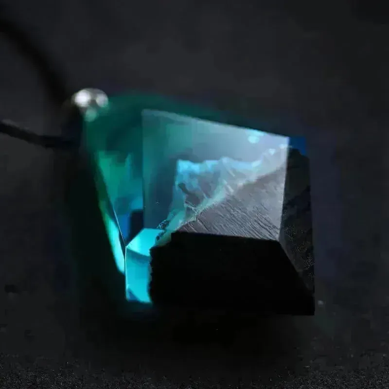 Snow Mountain Aurora Luminous Pendant Noctilucent Resin Necklace