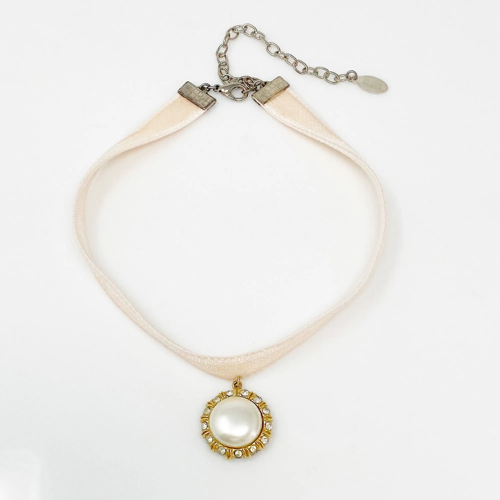 SOPHIA Bridgerton pearl choker