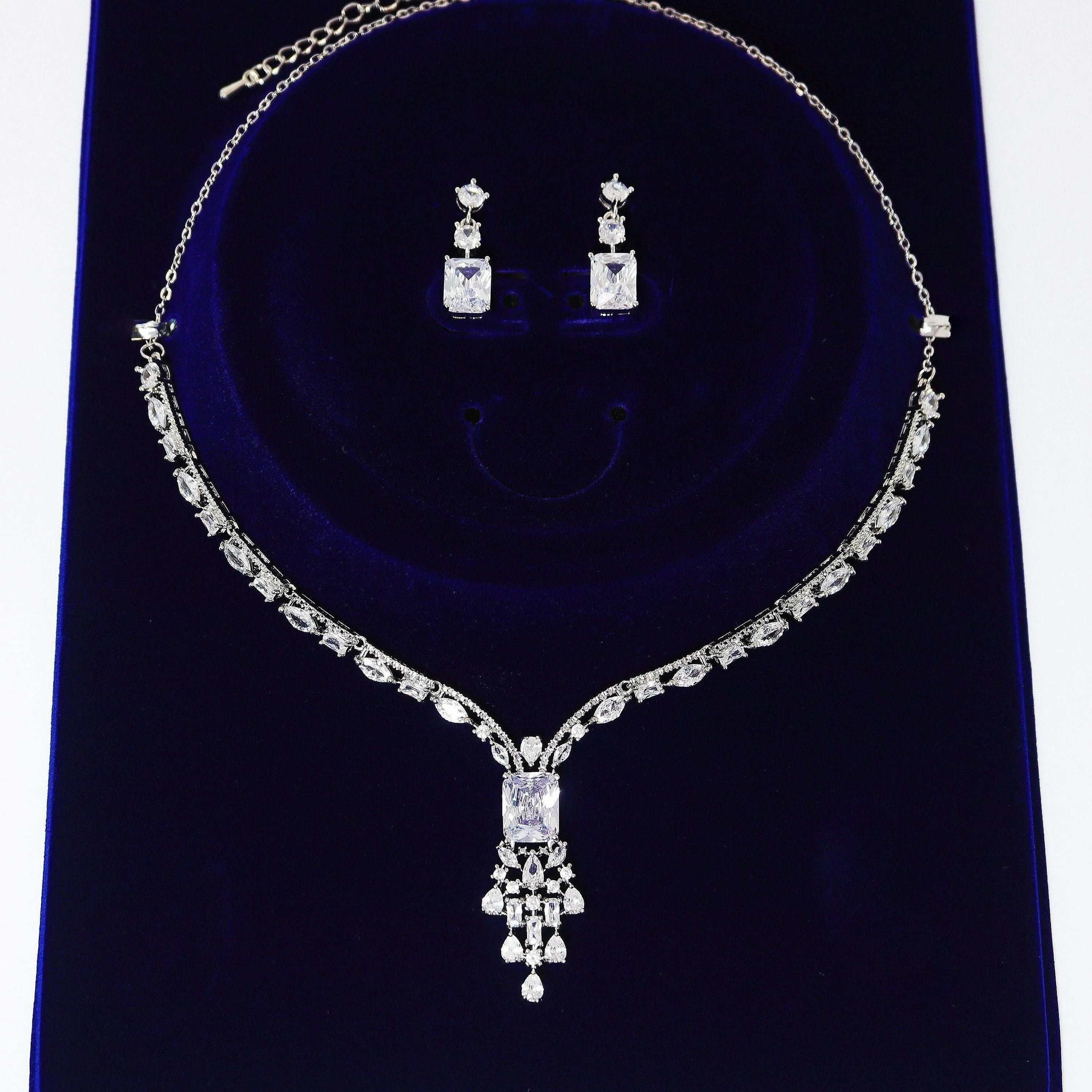 Swarovski Queens Treasure Necklace set, Long Bridal Jewelry, Bridal Earrings And Necklace, Statement Earrings Cz Necklace Set.