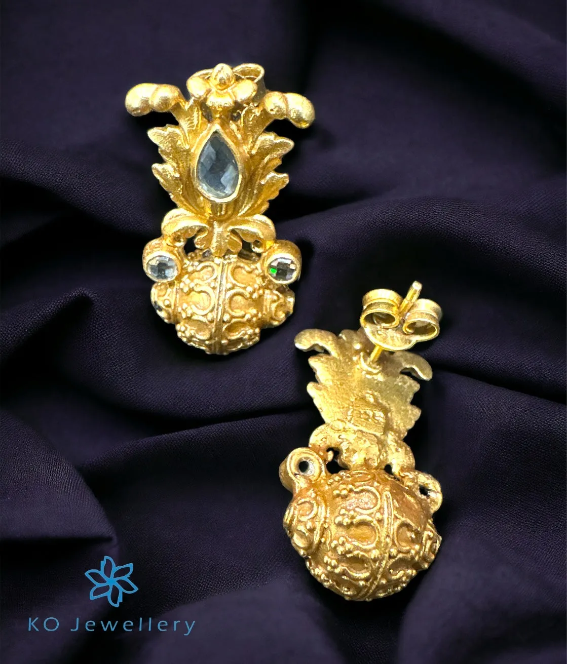 The Silver Kundan Earrings
